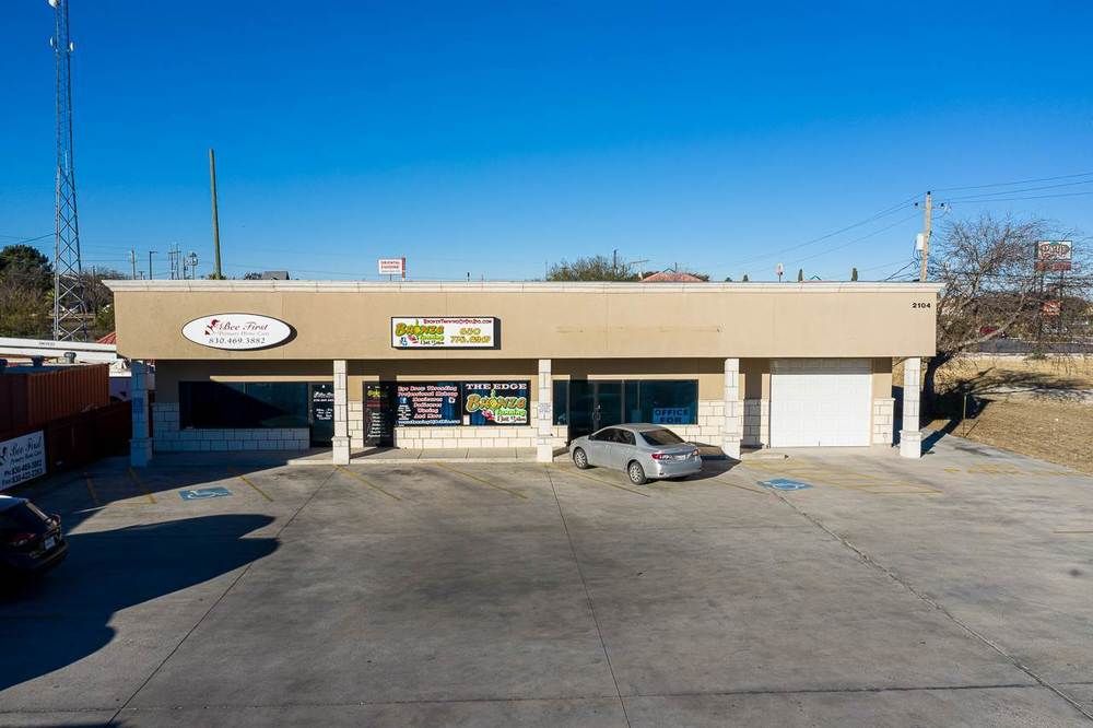 Retail Free Standing: 2104 N Bedell Ave, Del Rio, TX 78840